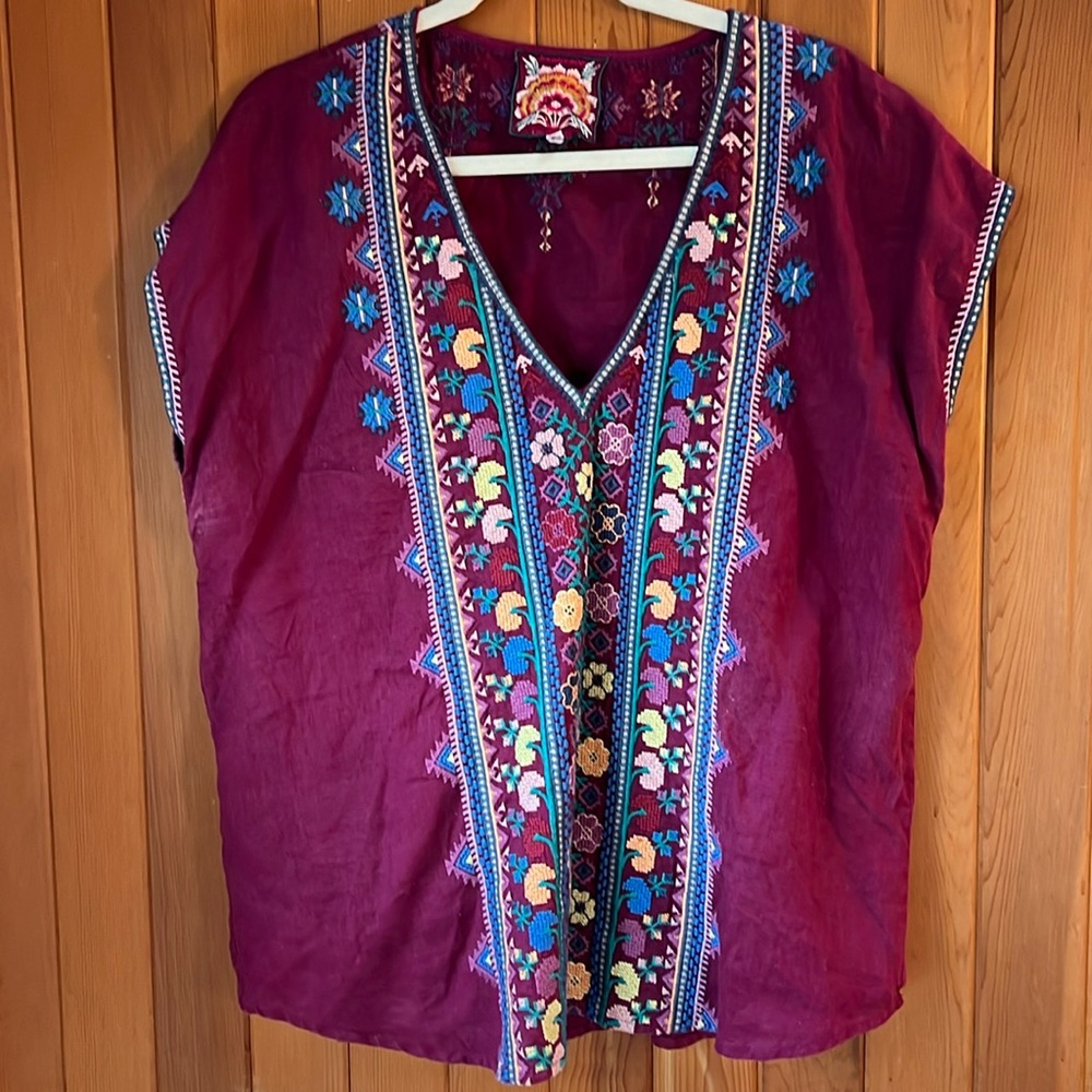Johnny Was LA V-neck embroidered  top in grape size xl